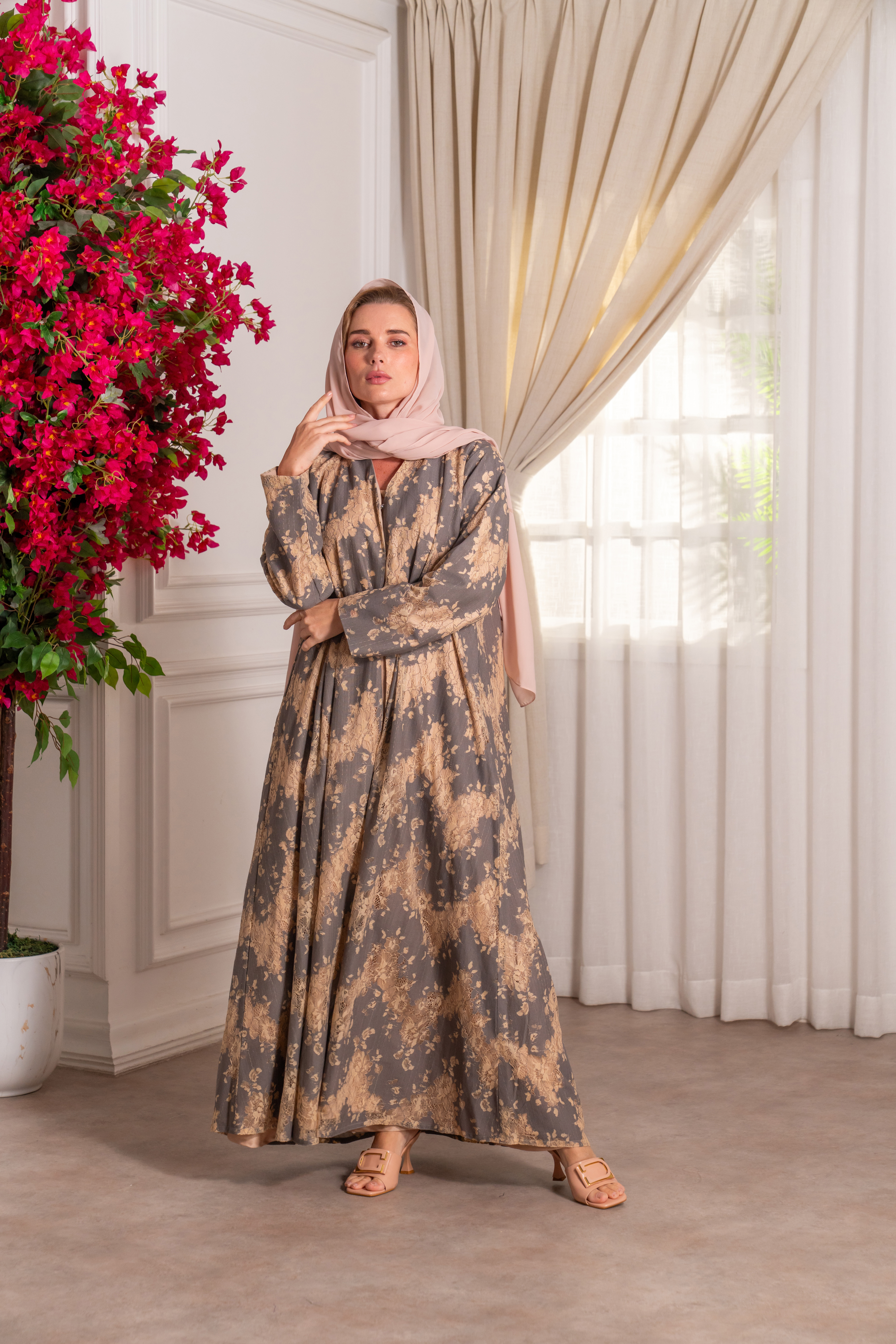 ABAYA LAYALI